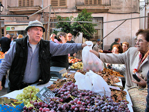 Calendar of fairs and markets on the Balearic Islands 2012